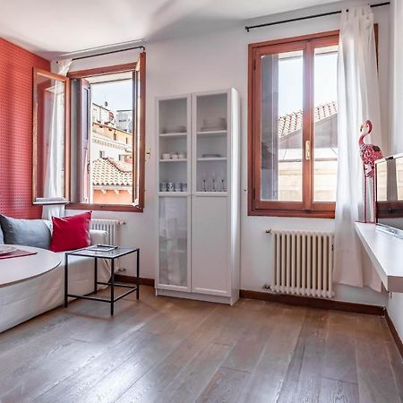 Venezia-San Marco View On Luxury Shopping Street Apartment Exterior foto