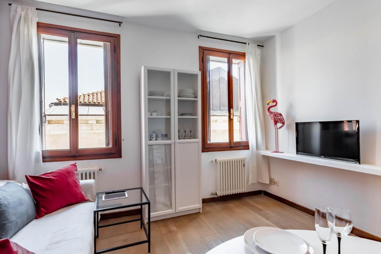 Venezia-San Marco View On Luxury Shopping Street Apartment Exterior foto