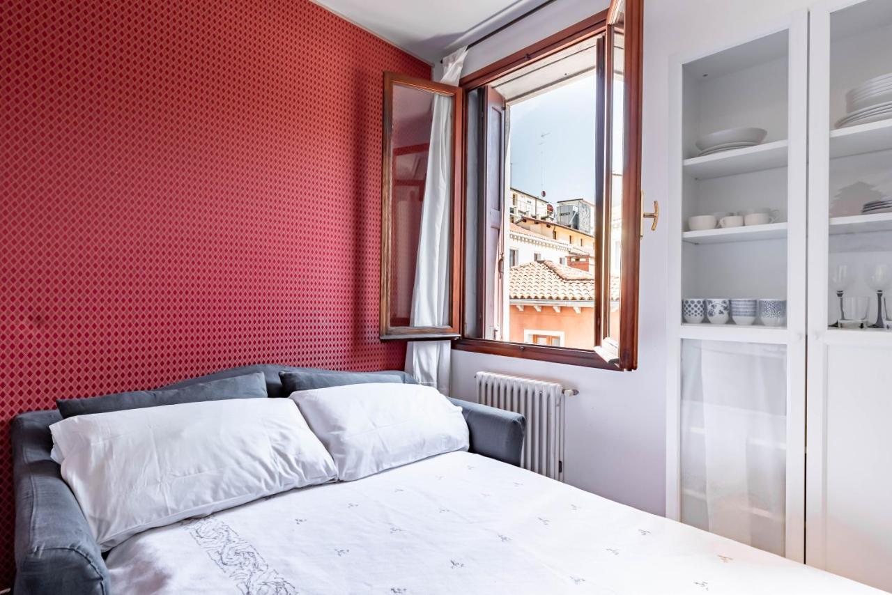 Venezia-San Marco View On Luxury Shopping Street Apartment Exterior foto