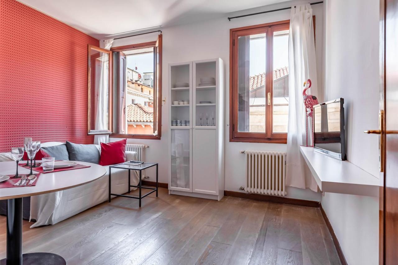 Venezia-San Marco View On Luxury Shopping Street Apartment Exterior foto